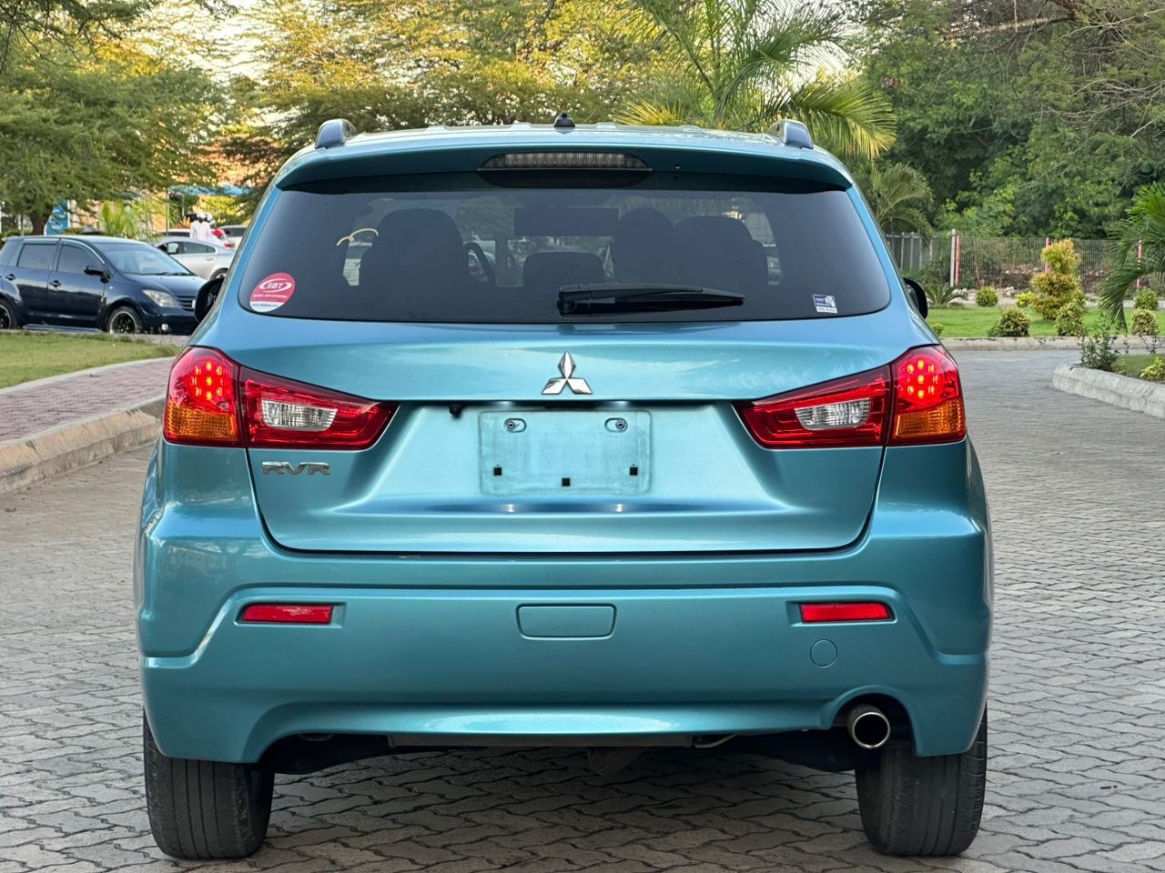 MITSUBISHI thumbnail 2